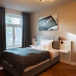 Hotel Glanzstoff 4*