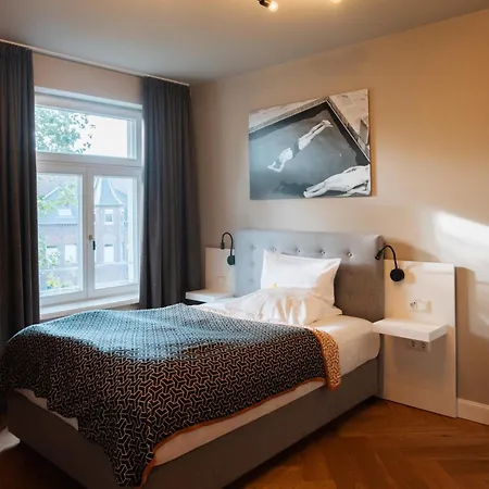 Hotel Glanzstoff 4*