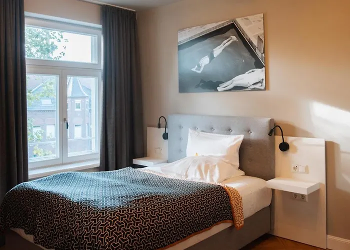 Hotell Glanzstoff 4*