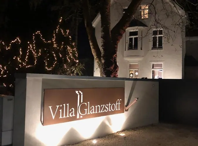 Glanzstoff Hotel