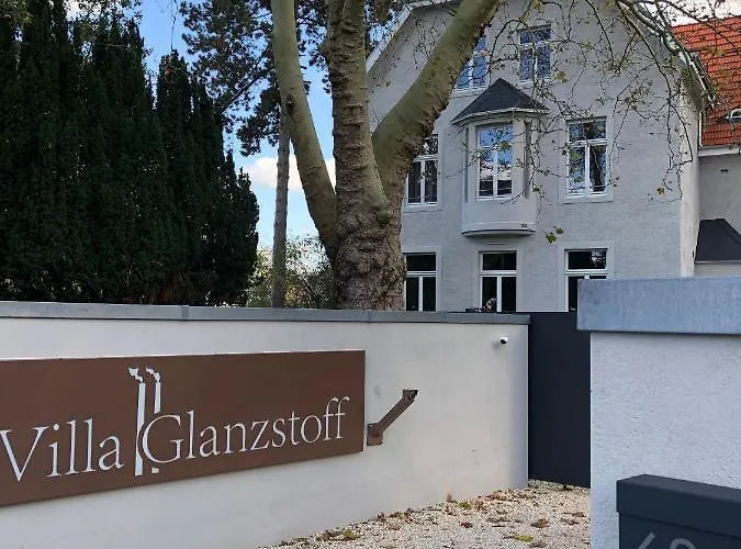Hotel Glanzstoff 4*